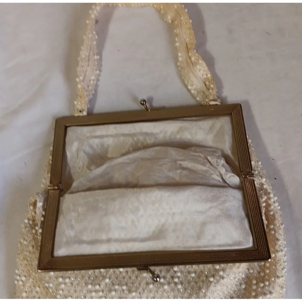 Vintage Beaded Purse Bag Cream White Kiss Lock Clasp Bridal‎ Formal Evening READ